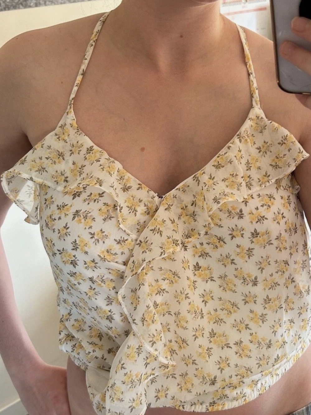 Hollister Floral Ruffle Blouse - White and Yellow $5 top sale today only 🌸